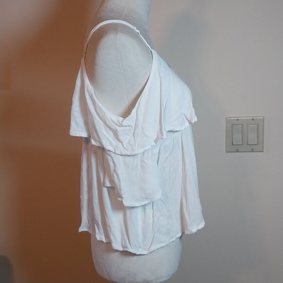 TIMING SIZE M RUFFLE LAYER SPAGHETTI STRAP OFF SHOULDER TOP - Picture 3 of 9